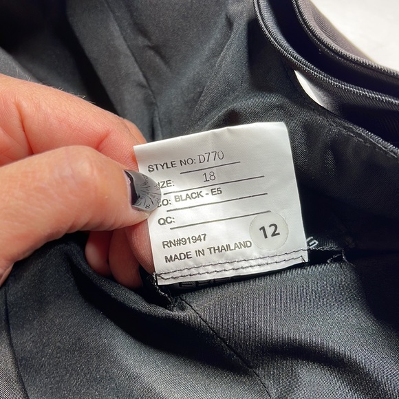 Alfred Sung D770 Sleeveless Satin Trumpet Gown with Bow at Open-Back NWOT - Picture 4 of 6